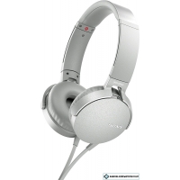 Наушники с микрофоном Sony MDR-XB550APW (белый)