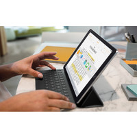 Планшет Apple iPad Pro 9.7 256GB Space Gray (MLMY2)