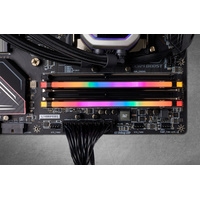 Оперативная память Corsair Vengeance PRO RGB 2x8GB DDR4 PC4-28800 CMW16GX4M2C3600C18