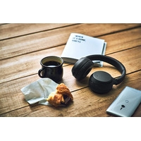 Наушники Sony WH-XB700 (черный)