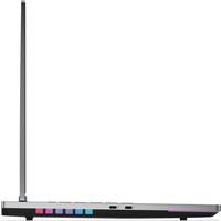Игровой ноутбук Lenovo Legion 7 16IAX7 82TD0009RK