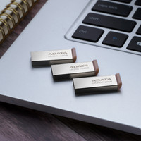 USB Flash ADATA UR350 32GB UR350-32G-RSR/BG (серебристый/коричневый)
